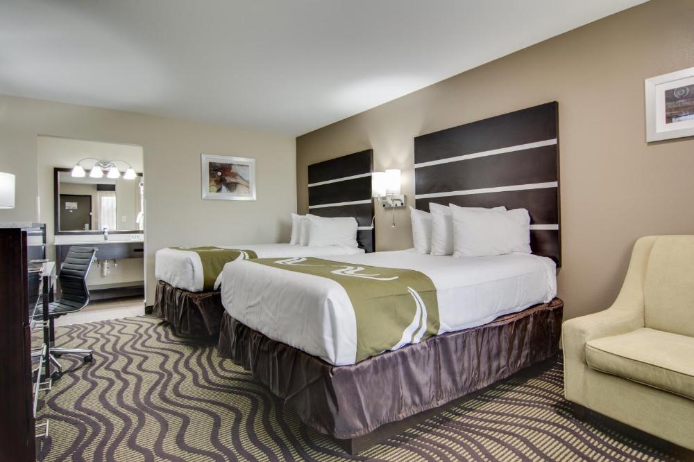 Double Room with Two Double Beds - Upper Floor interior